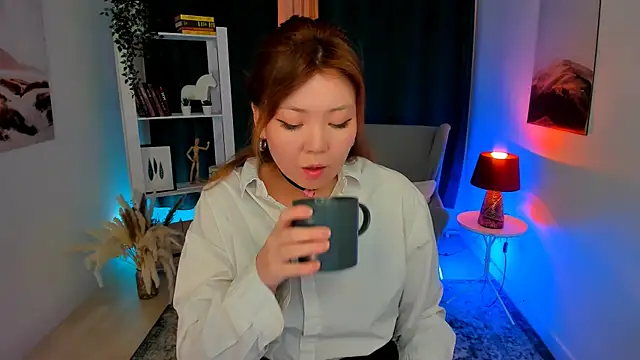 Snapshot of nazu_chan chatting on 09-24-25, 11:35 nazu chan online show from 09-24-25, 11:35