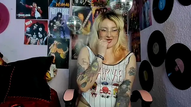 Avril Maria online show from 04-27-26, 07:12