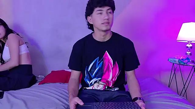 Laura and Kevin online show from 09-11-25, 01:33