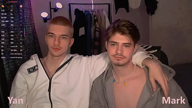 Snapshot of itsyanbb chatting on 11-14-25, 03:55 itsyanbb online show from 11-14-25, 03:55