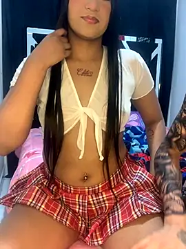 Snapshot of zoeandangel chatting on 11-05-25, 06:57 zoeandangel online show from 11-05-25, 06:57