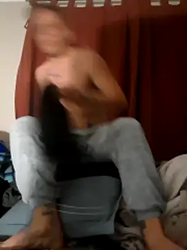 Snapshot of macmaddy8989 chatting on 11-30-25, 08:57 macmaddy8989 online show from 11-30-25, 08:57