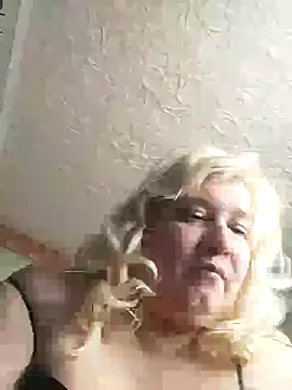 Snapshot of GlamMilena chatting on 03-13-25, 12:02 GlamMilena online show from 03-13-25, 12:02