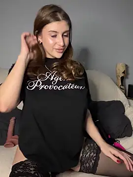 Snapshot of Playboy_Lou8 chatting on 10-18-25, 04:08 Playboy Lou8 online show from 10-18-25, 04:08