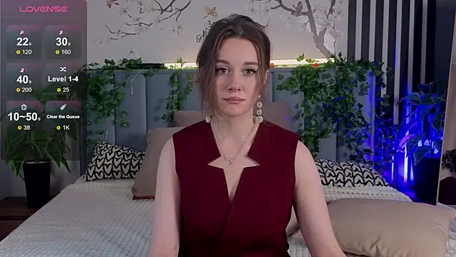 SkyHelen online show from 11-18-25, 04:28