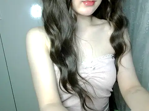 Snapshot of Annabelle-e chatting on 06-07-26, 06:55 Annabelle-e online show from 06-07-26, 06:55