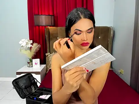 1HotAsianTS online show from 12-17-25, 12:49