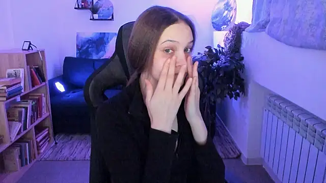 Snapshot of JenniferKiim chatting on 02-28-26, 08:15 JenniferKiim online show from 02-28-26, 08:15