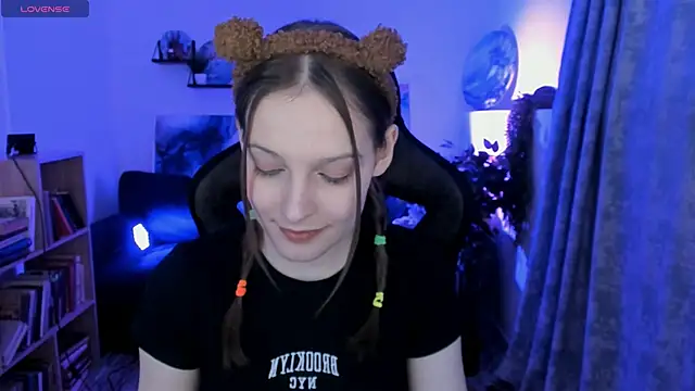 Snapshot of JenniferKiim chatting on 03-07-26, 12:02 JenniferKiim online show from 03-07-26, 12:02