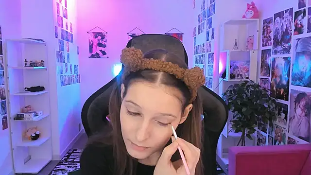 Snapshot of JenniferKiim chatting on 03-08-26, 08:29 JenniferKiim online show from 03-08-26, 08:29