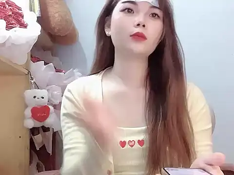 Snapshot of Pony898 chatting on 10-28-25, 01:25 Pony898 online show from 10-28-25, 01:25