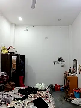 Snapshot of Rakhi_sawant143 chatting on 11-08-25, 03:29 Rakhi sawant143 online show from 11-08-25, 03:29