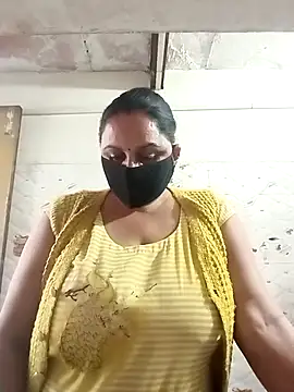 Snapshot of Rakhi_sawant143 chatting on 11-18-25, 11:47 Rakhi sawant143 online show from 11-18-25, 11:47