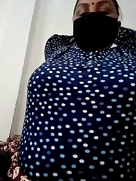 Snapshot of Rakhi_sawant143 chatting on 11-25-25, 02:11 Rakhi sawant143 online show from 11-25-25, 02:11