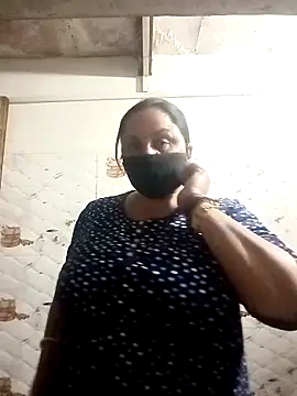 Snapshot of Rakhi_sawant143 chatting on 12-01-25, 02:44 Rakhi sawant143 online show from 12-01-25, 02:44