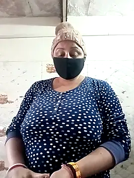 Snapshot of Rakhi_sawant143 chatting on 12-05-25, 02:09 Rakhi sawant143 online show from 12-05-25, 02:09