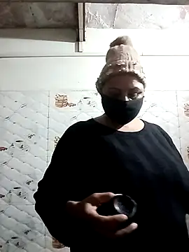 Snapshot of Rakhi_sawant143 chatting on 12-14-25, 04:01 Rakhi sawant143 online show from 12-14-25, 04:01