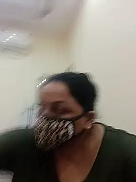 Snapshot of Rakhi_sawant143 chatting on 06-26-26, 02:05 Rakhi sawant143 online show from 06-26-26, 02:05