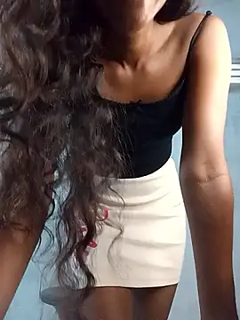 Snapshot of venuki_ihalagamage chatting on 03-05-26, 05:03 venuki ihalagamage online show from 03-05-26, 05:03