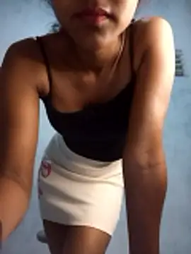 Snapshot of venuki_ihalagamage chatting on 03-08-26, 12:30 venuki ihalagamage online show from 03-08-26, 12:30