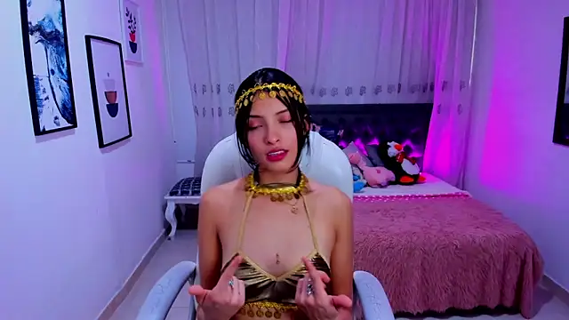 Snapshot of Mia_Clay1 chatting on 12-22-25, 09:01 Mia Clay1 online show from 12-22-25, 09:01