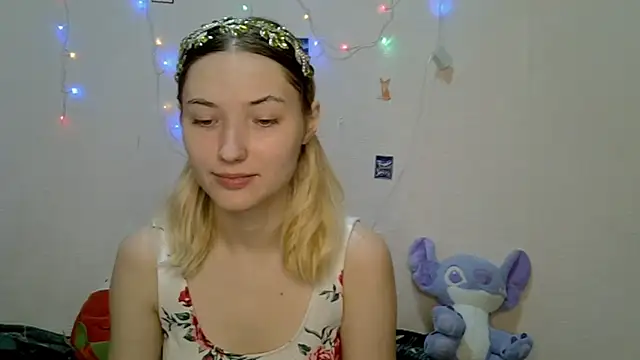 Snapshot of _kikiclark__ chatting on 09-09-25, 06:29 kikiclark online show from 09-09-25, 06:29