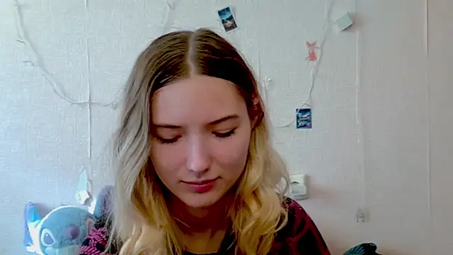 Snapshot of _kikiclark__ chatting on 10-04-25, 08:56 kikiclark online show from 10-04-25, 08:56