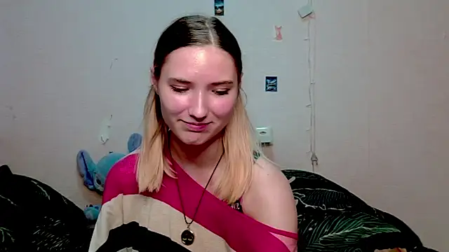 Snapshot of _kikiclark__ chatting on 10-11-25, 07:45 kikiclark online show from 10-11-25, 07:45