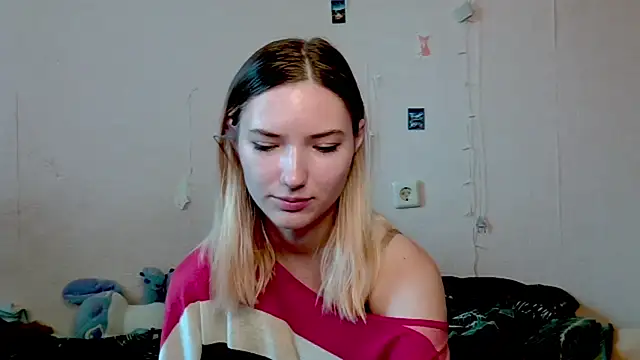 Snapshot of _kikiclark__ chatting on 10-12-25, 08:35 kikiclark online show from 10-12-25, 08:35