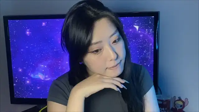 Snapshot of WonderMira chatting on 10-24-25, 02:35 WonderMira online show from 10-24-25, 02:35