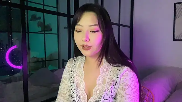 Snapshot of WonderMira chatting on 11-22-25, 12:04 WonderMira online show from 11-22-25, 12:04