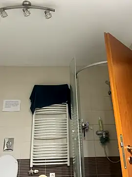 Steffi Snowbunny online show from 10-01-25, 05:52