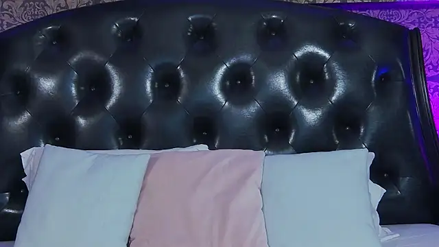 Snapshot of KendraMaxx chatting on 03-07-26, 06:32 KendraMaxx online show from 03-07-26, 06:32