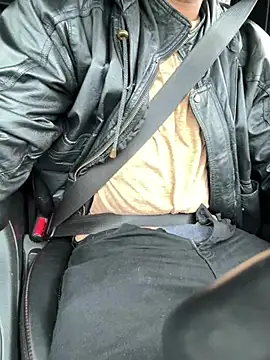 Snapshot of Jariushot3 chatting on 01-08-26, 05:37 Jariushot3 online show from 01-08-26, 05:37