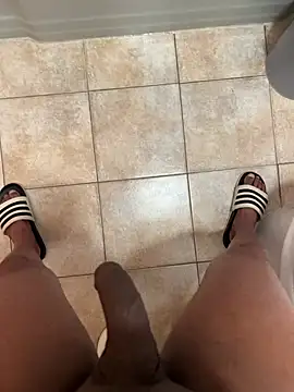 Snapshot of Jariushot3 chatting on 02-01-26, 04:33 Jariushot3 online show from 02-01-26, 04:33