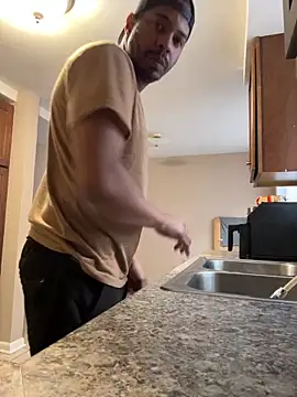 Snapshot of Jariushot3 chatting on 02-03-26, 02:33 Jariushot3 online show from 02-03-26, 02:33