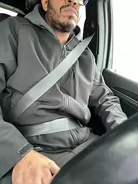 Snapshot of Jariushot3 chatting on 02-04-26, 02:23 Jariushot3 online show from 02-04-26, 02:23