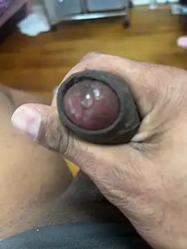 Snapshot of Jariushot3 chatting on 02-05-26, 08:35 Jariushot3 online show from 02-05-26, 08:35