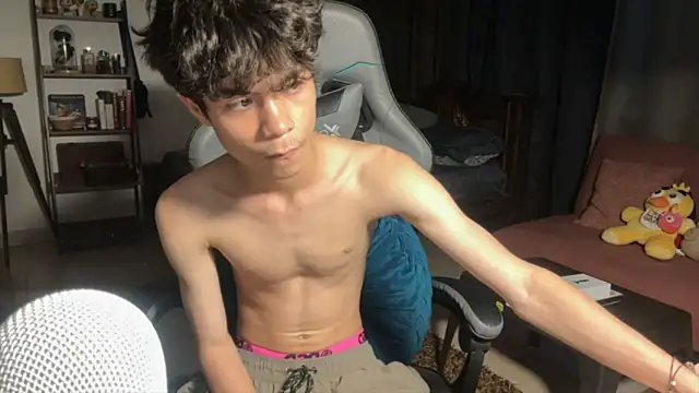 Snapshot of OopsAgain_ chatting on 01-14-26, 10:36 OopsAgain online show from 01-14-26, 10:36