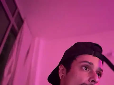 chrisalmeid  online show from 11-05-25, 03:28