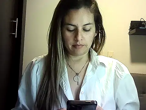 Valery  Rouse  online show from 04-30-26, 01:56