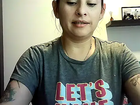 Valery  Rouse  online show from 06-10-26, 04:39