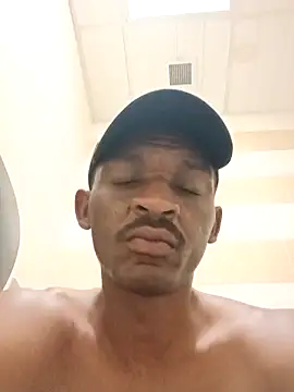 Snapshot of CaramelBrownBBC14 chatting on 09-09-25, 03:06 CaramelBrownBBC14 online show from 09-09-25, 03:06