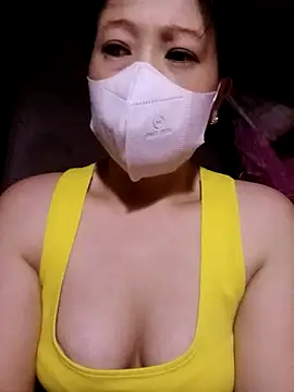 Snapshot of VanGau031694 chatting on 09-22-25, 01:57 VanGau031694 online show from 09-22-25, 01:57