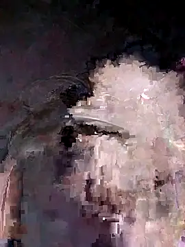 Snapshot of VanGau031694 chatting on 10-12-25, 05:45 VanGau031694 online show from 10-12-25, 05:45