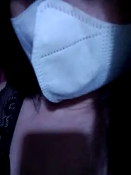 Snapshot of VanGau031694 chatting on 11-24-25, 12:10 VanGau031694 online show from 11-24-25, 12:10