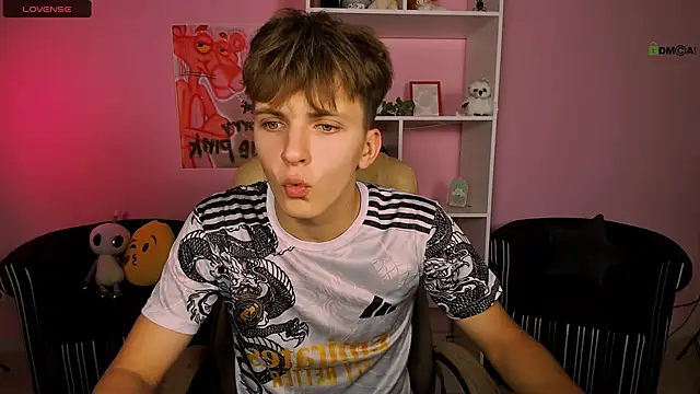 travis wolf  online show from 09-08-25, 07:13