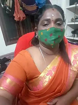 Snapshot of Tamil_Kavitha10 chatting on 10-27-25, 03:38 Tamil Kavitha10 online show from 10-27-25, 03:38