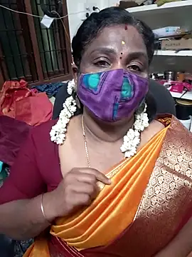 Snapshot of Tamil_Kavitha10 chatting on 12-05-25, 05:20 Tamil Kavitha10 online show from 12-05-25, 05:20