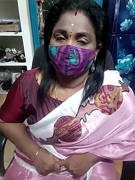 Snapshot of Tamil_Kavitha10 chatting on 12-21-25, 03:52 Tamil Kavitha10 online show from 12-21-25, 03:52